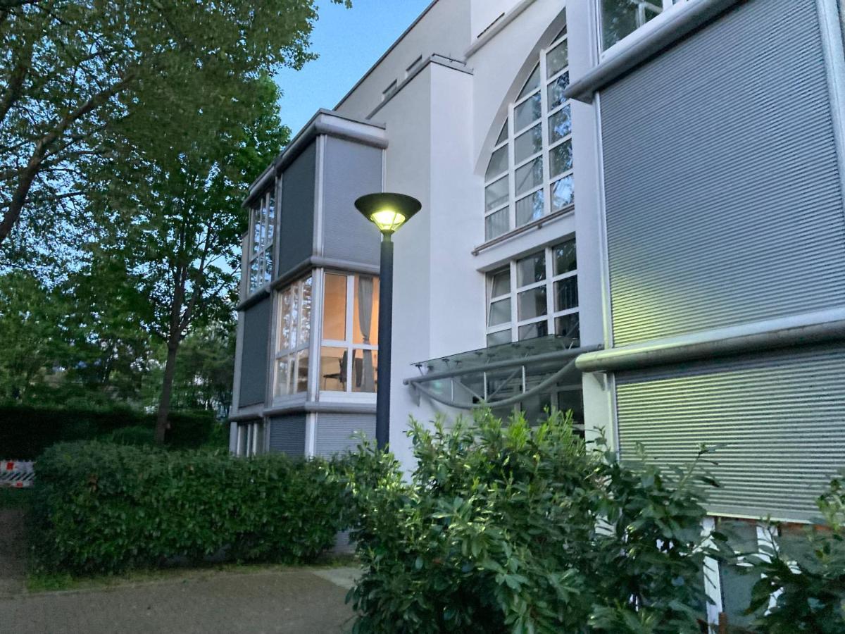 Homeoffice Business Nature View Mit Parkplatz Zentral, Hauptbahnhof Und Kueche Wiesbaden Exterior foto